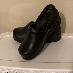 NEW Shoes For Crews—Clogs 8WIDE